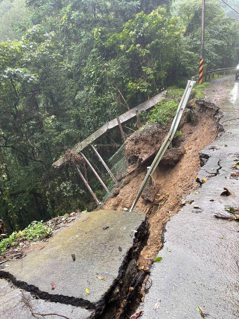 苗21-1線大面積塌陷 暫單向通行