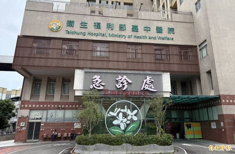 獨家》台中知名冰淇淋店疑稀釋漂白水當飲用水 3顧客1員工送急診