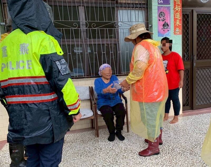 防山區豪雨致災 屏縣原鄉持續預防性撤離共78人