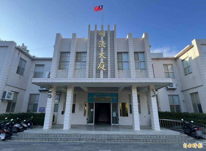 金門某牙醫診所雇六密醫,金門地檢署起訴十二人。(記者吳正庭攝) 金門某牙醫診所雇六密醫,金門地檢署起訴十二人。(記者吳正庭攝)