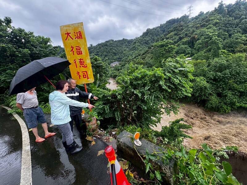 台中頭汴坑溪、大里溪水暴漲 何欣純勘災要求疏通河道