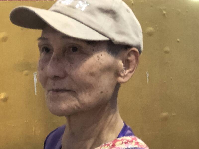 潘小雪PO文透露,「葉霸」無辜的被推出檯面,對於罷免結果失利,潘形容「想不透到處推著輪椅出來投票的人如何被組織動員的,他們有在想花蓮發生什麼事嗎?」、「第一次如此接近社會,與現實如此逼近,學科學的葉春蓮不禁連根撼動起來」。(圖擷自臉書) 潘小雪PO文透露,「葉霸」無辜的被推出檯面,對於罷免結果失利,潘形容「想不透到處推著輪椅出來投票的人如何被組織動員的,他們有在想花蓮發生什麼事嗎?」、「第一次如此接近社會,與現實如此逼近,學科學的葉春蓮不禁連根撼動起來」。(圖擷自臉書)