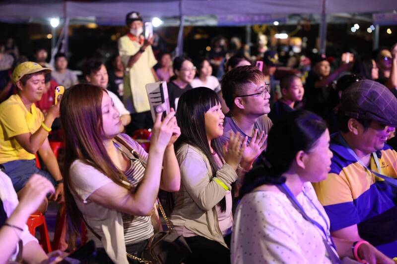 桃園新屋永安漁港「潮起潮樂CHILL海海」演唱會明晚6點起舉行。(桃市府農業局提供) 桃園新屋永安漁港「潮起潮樂CHILL海海」演唱會明晚6點起舉行。(桃市府農業局提供)