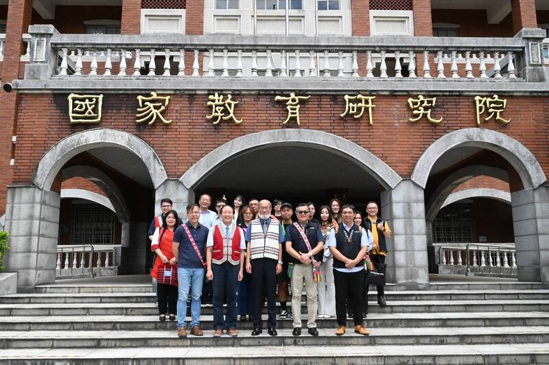 今天是原住民族日,國教院攜手原語會推進AI族語教育新時代。(國教院提供) 今天是原住民族日,國教院攜手原語會推進AI族語教育新時代。(國教院提供)