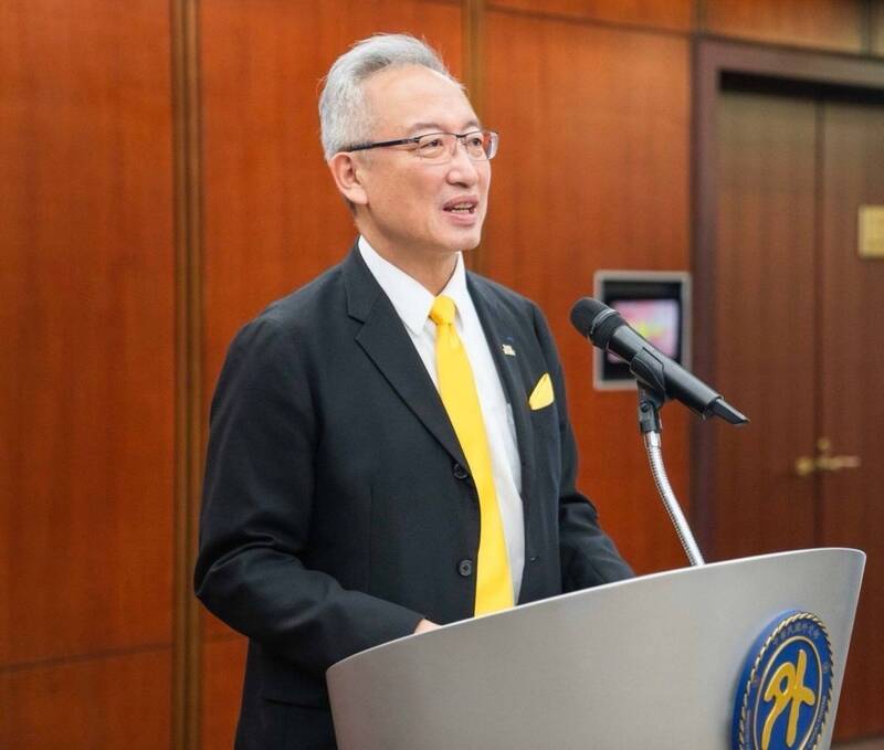 外交部政務次長吳志中日前接受英國天空電視台專訪,節目於昨天播出。吳志中在訪談中明確示警,中國正為侵略台灣積極準備,並強調台灣的存續不僅攸關自身,更與全球穩定與繁榮密不可分,而台灣晶片是美國及全球利益核心。
(資料照) 外交部政務次長吳志中日前接受英國天空電視台專訪,節目於昨天播出。吳志中在訪談中明確示警,中國正為侵略台灣積極準備,並強調台灣的存續不僅攸關自身,更與全球穩定與繁榮密不可分,而台灣晶片是美國及全球利益核心。
(資料照)