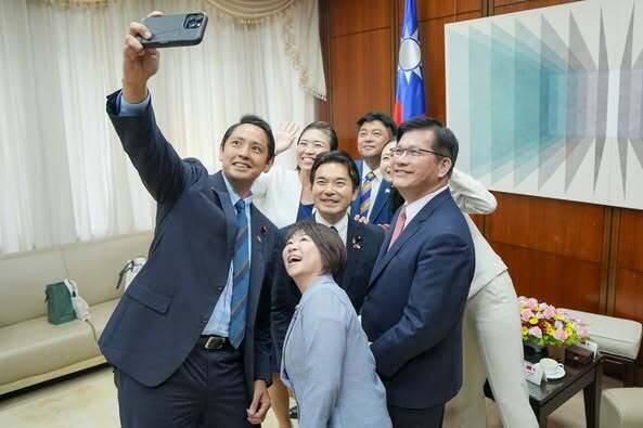 日本國民民主黨青年局「首訪選台灣」  林佳龍：年輕世代重視
