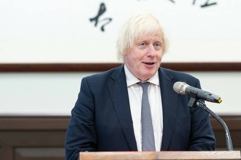 英國前首相強生認為，中國霸凌台灣毫無意義，也不會成功。（總統府提供）