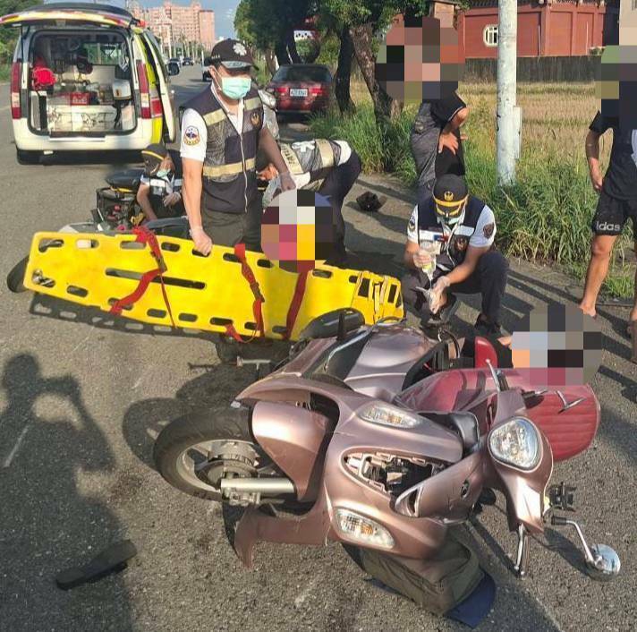高雄少女無照騎車與左轉機車碰撞 7旬婦開刀搶救