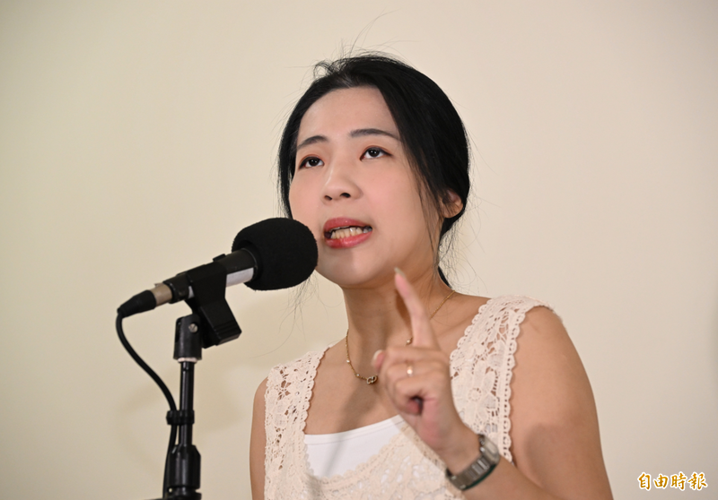 涉詐姊夫出庭突怒吼「徐巧芯叫我認罪的」  徐嗆：有病要看醫生！