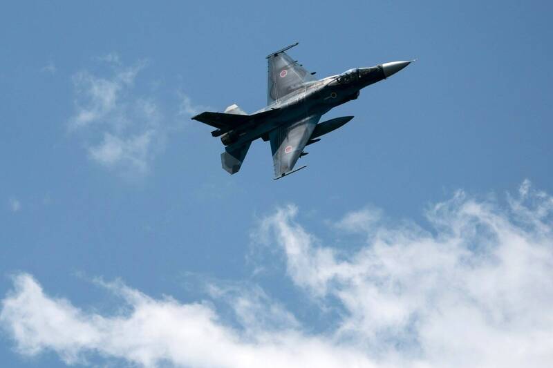 日本航空自衛隊1架F2戰鬥機在茨城縣近海進行訓練時墜毀，飛行員彈射逃生。F2示意圖，與本新聞無關。（歐新社）