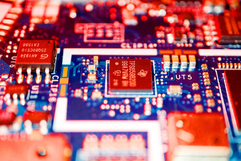 《TAIPEI TIMES》 Technology protection law needed: expert