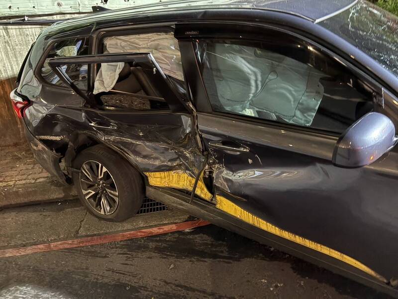 新北多元計程車違規左轉遭無照賓士攔腰猛撞 17歲女乘客噴飛枉死