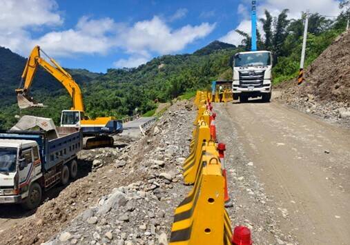 楊柳颱風步步逼台 南橫5路段施工管制