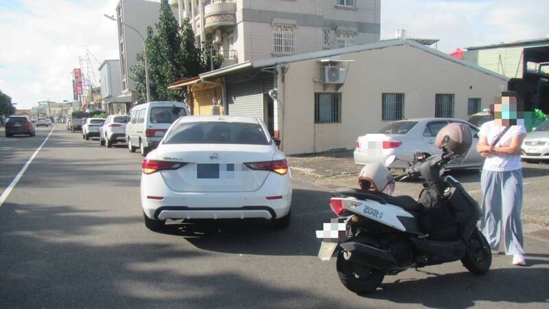 高雄旗津車禍 機車騎士、乘客2人受傷