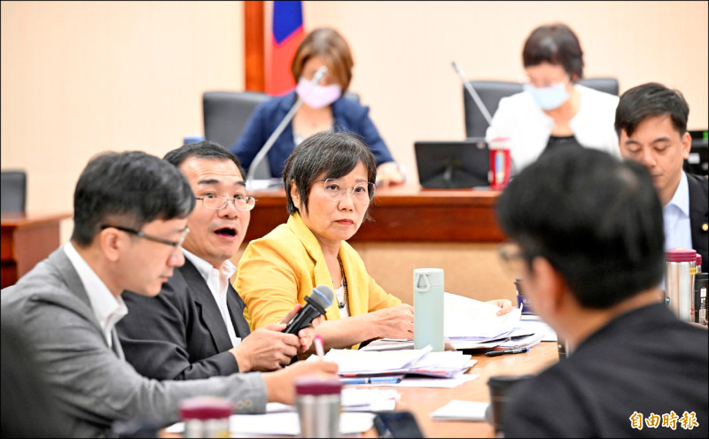 劉世芳：民選公職不許效忠兩個國家