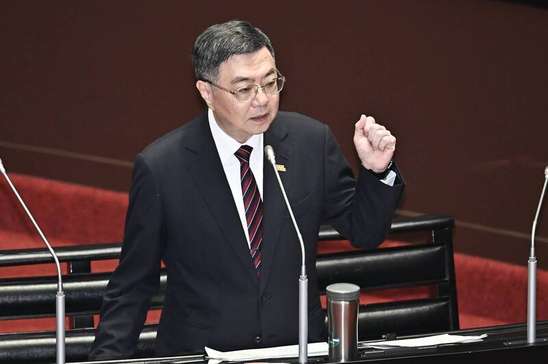 行政院：預算公布後1個月內普發1萬 並非藍委指稱準備7個月