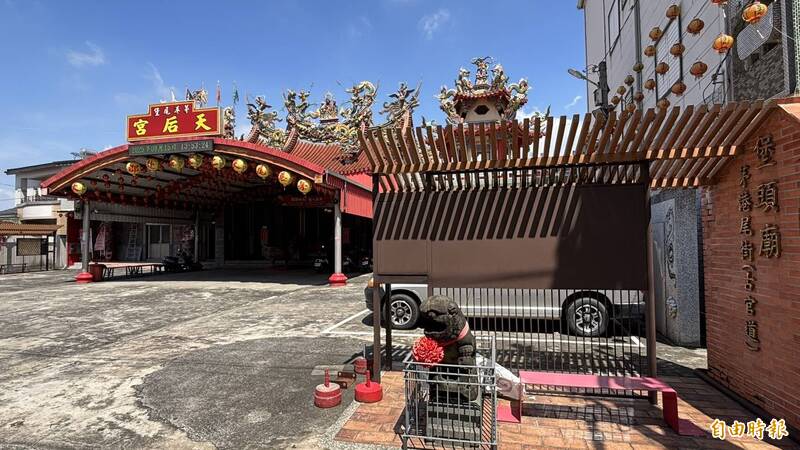 奉祀「茅港媽」的台南下營茅港尾天后宮。（記者楊金城攝）