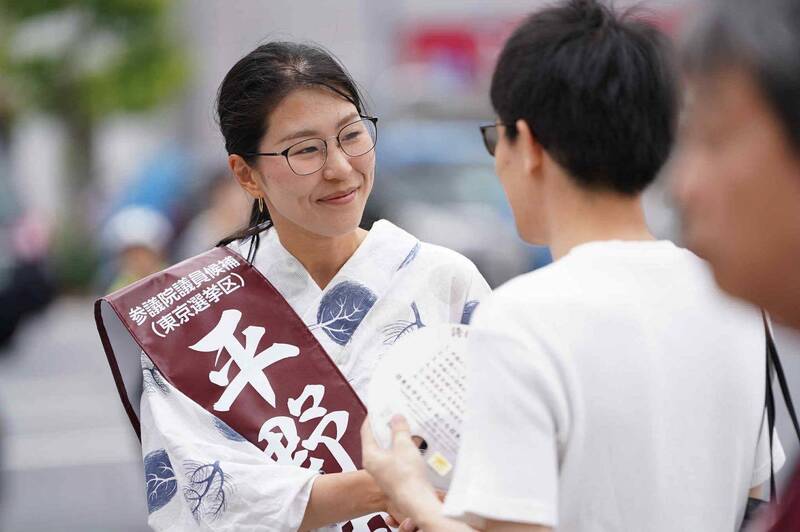 日本反送中女神被造謠是香港人 矢板明夫揭謠言出處
