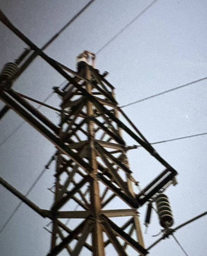 謝姓男子爬上高壓電塔想要拍攝日落美景結果觸電身亡。（資料照）