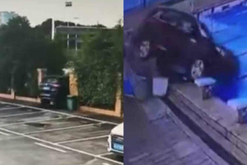 該名女駕駛開車衝破泳池圍牆，直接衝入水中，過程全被監視器拍下。（本報合成，擷取自微博）