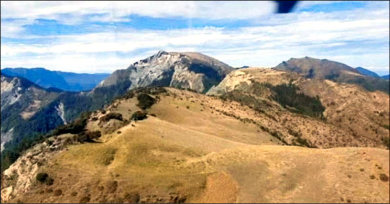 南三段山難2死》高山3低+颱風豪雨易失溫 團抱取暖保命