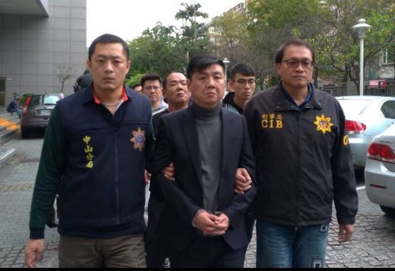 涉賭博、洗錢等案  天道盟盟主「鐵霸」曾盈富300萬交保