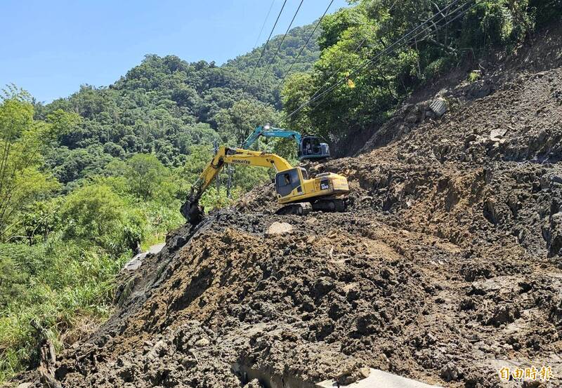台南關山里路塌百米初估復建須5400萬 先闢便道