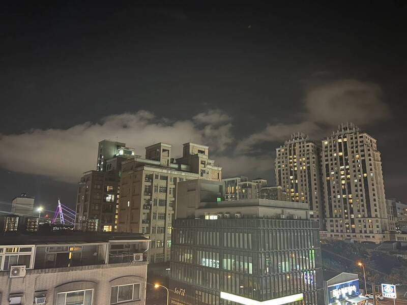 竹北市今晚空氣中瀰漫燒塑膠惡臭，環保局緊急派員巡查。（示意圖，記者廖雪茹攝）