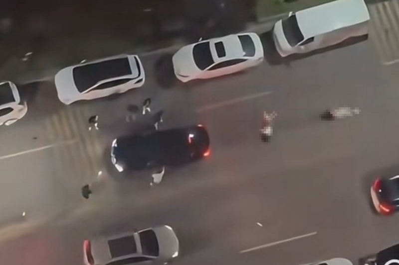 中國江西景德鎮市25日晚間發生BMW蓄意衝撞事件，造成2死1傷。（擷取自微博）
