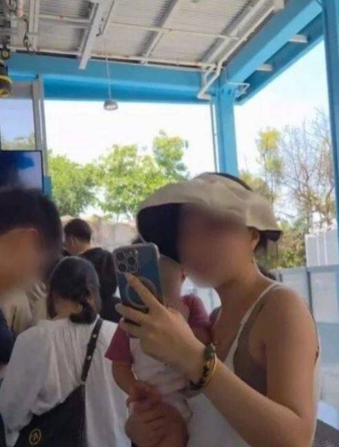 中國女遊新加坡插隊還反嗆：若沒中國人 新加坡算什麼？