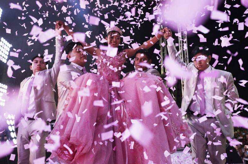 墨西哥少女舉辦成年禮派對 吸引2000人共襄盛舉