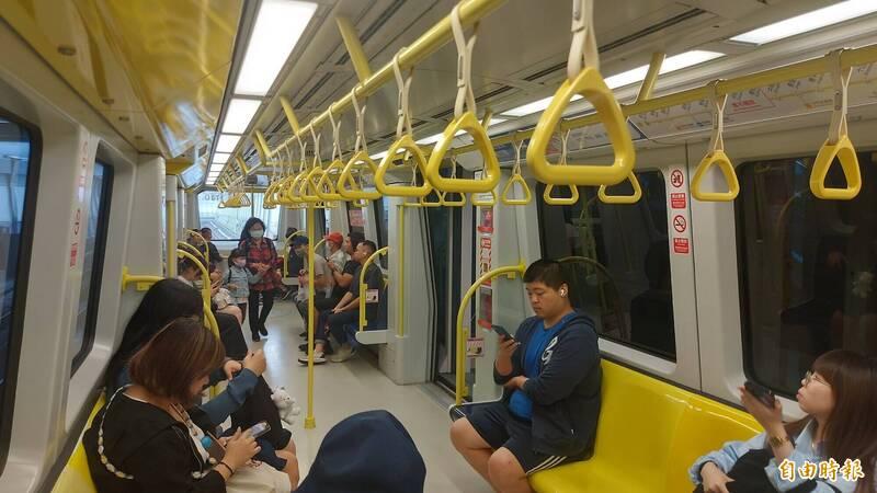 新北環狀線號誌異常一度停靠站間 影響半小時引民怨
