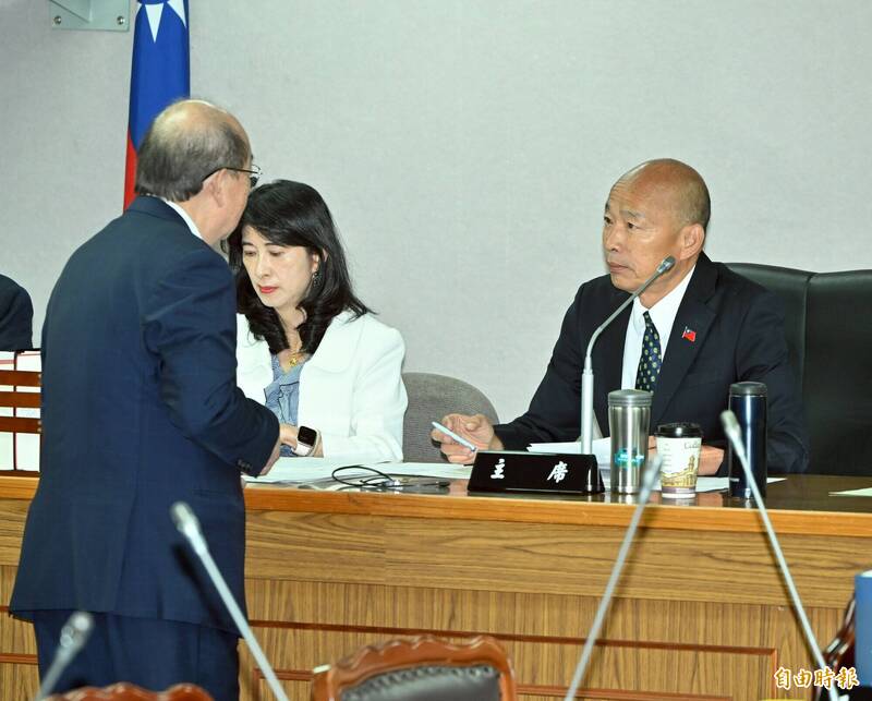 立法院長韓國瑜今天下午召集朝野黨團延商「因應台美關稅特別條例修正草案」。（記者田裕華攝）