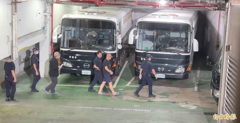 [討論] 柯文哲、陳歐珀、應曉薇還押