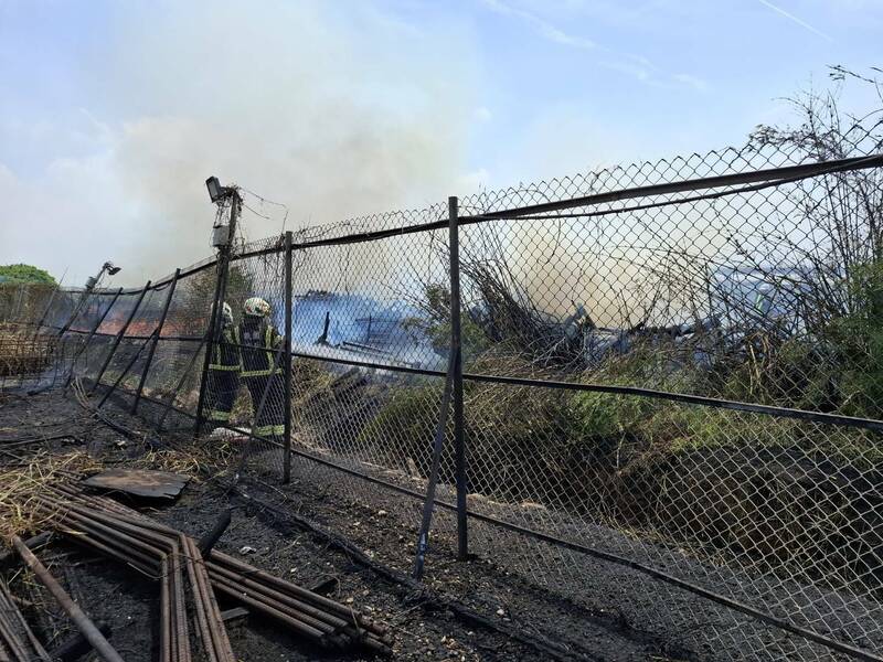 桃機三航廈附近冒濃煙引驚慌 原來是旁邊空地雜物火警