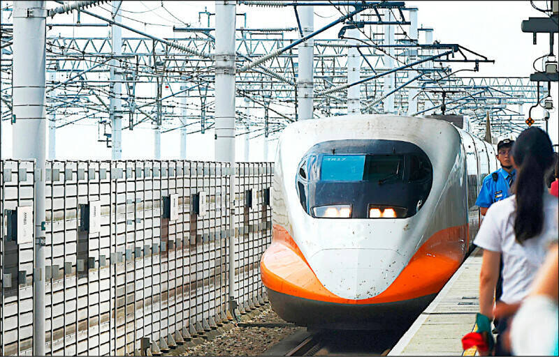 高鐵旅客坐臥走道勸導不聽  9/22起可拒載