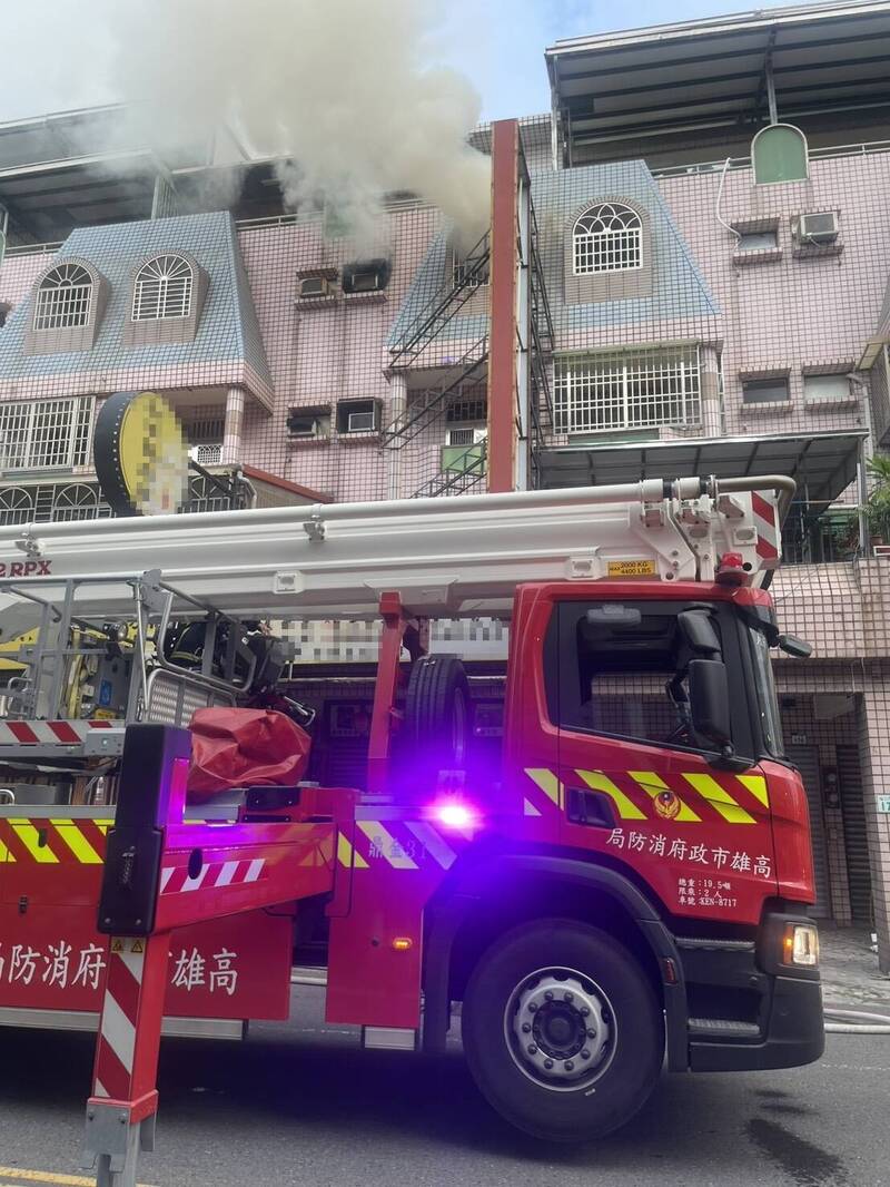 高雄仁武清晨透天厝火警 消防局迅速撲滅