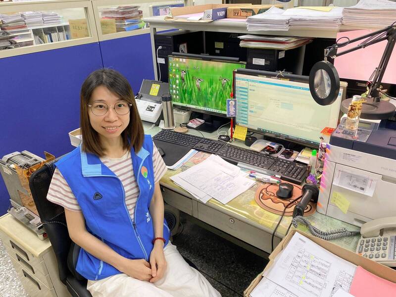 新竹縣林子惠助新住民融入在地 獲全國績優戶政人員表揚