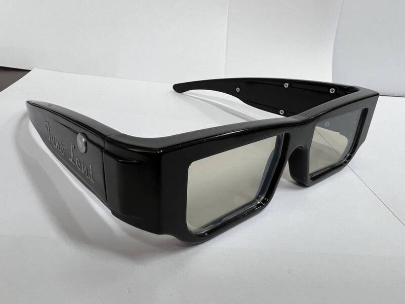 手動調整度數不用重配！陽交大學者跨國團隊 研發全球首支液晶眼鏡 - 臺北市 - 自由時報電子報