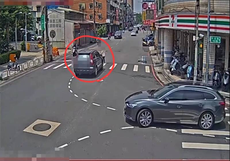 女高中生走斑馬線遭撞重傷 7旬男駕駛闖紅燈辯「視力不好」