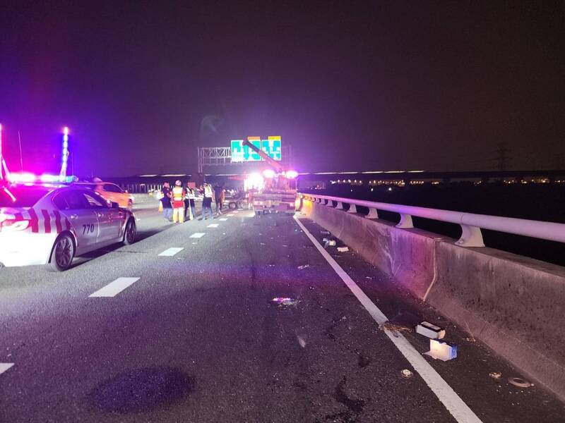 蔡男在烏日路段的「輔助車道」（短虛線外車道）發生車禍。警方建議，類似情形應於故障車後方100公尺處擺警告標誌。（民眾提供）
