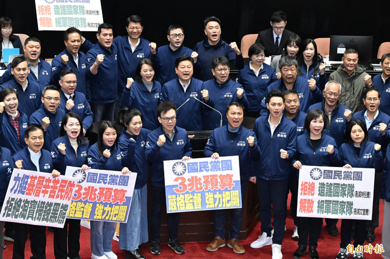 傳國民黨團決議不再統刪明年中央總預算 鄉民一面倒當鬼話......