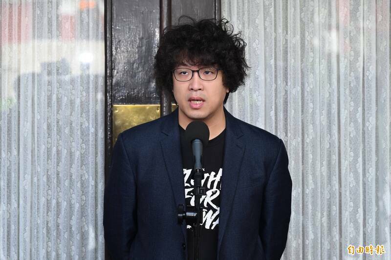 沈伯洋曝家門口機車藏針孔偷拍、收恐嚇信件 北市警說話了