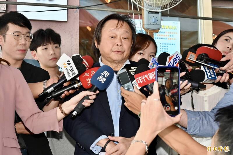 喊話柯建銘願賭服輸 王世堅舉蔡英文為例：用任期拖延不負責任