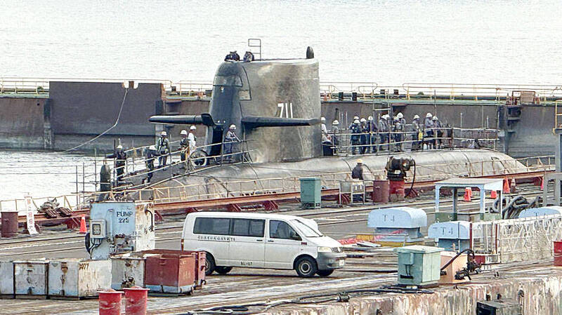 《TAIPEI TIMES》 ‘Hai Kun’ submarine starts preparing for diving tests