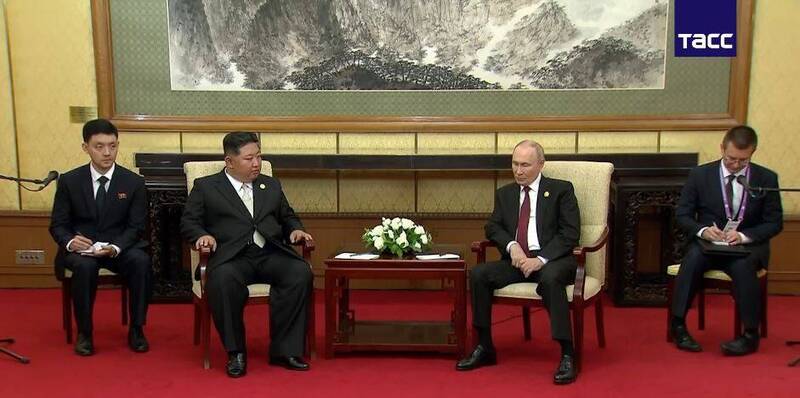 懶理川普開罵！普廷和金正恩開始會談 提及「兄弟間的義務」