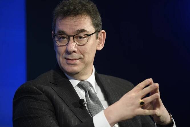 川普昔捧疫苗今反咬 輝瑞CEO酸溜溜：他應得諾貝爾獎