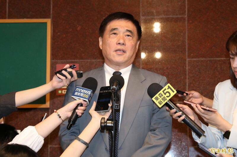 被黨內質疑不利藍白合 郝龍斌今聲援柯文哲