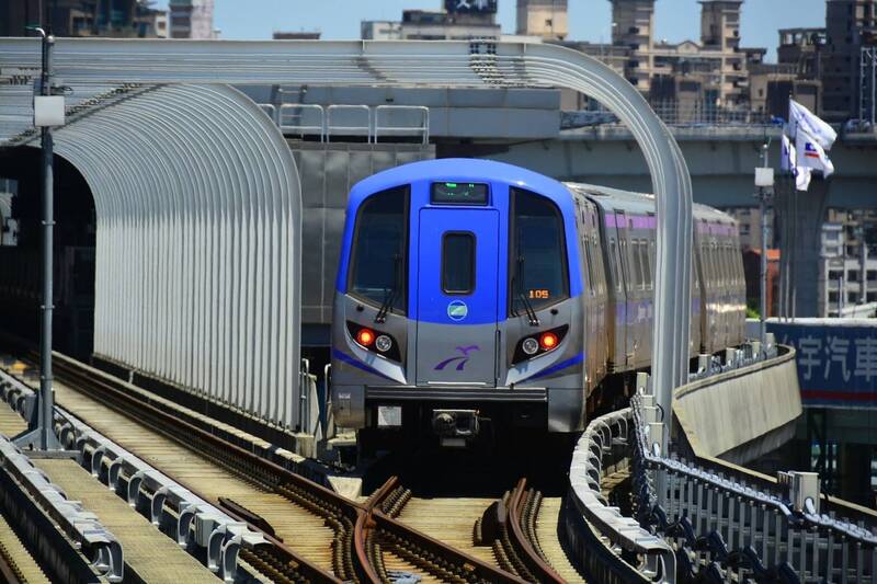 機場捷運上午一度全線跳電  約2000旅客受影響