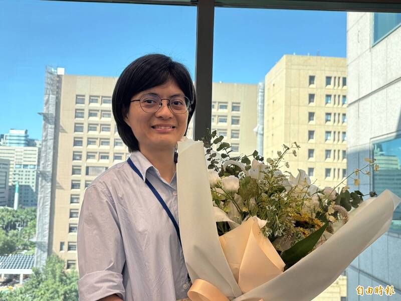 衛福部「全國績優社政人員表揚」 呂建德鼓勵性侵受害者向社福求助